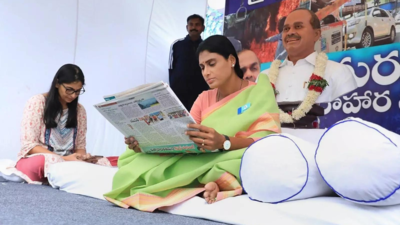 Telangana high court allows YS Sharmila to resume padayatra