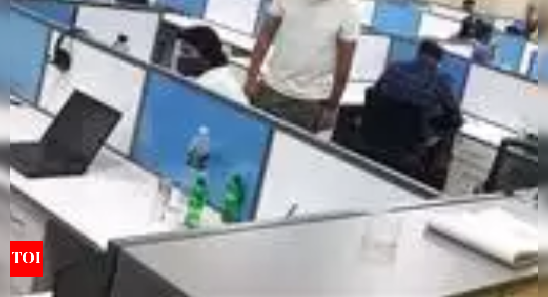 Fake call centre busted in Mumbai; 5 arrested for duping US citizens