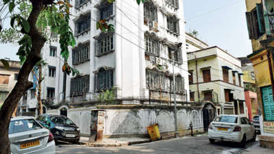 Kolkata police suspect insider role in fake CBI raid and loot in Bhowanipore, arrest 2