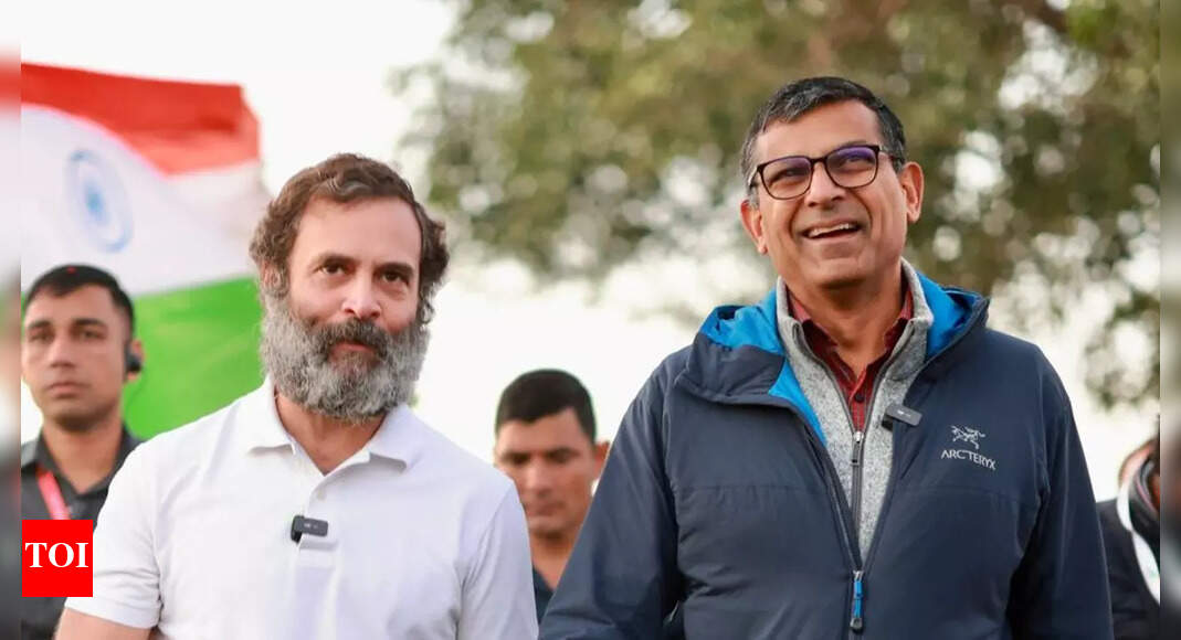 Raghuram Rajan Ex-RBI governor joins Rahul Gandhi in Bharat Jodo Yatra ...