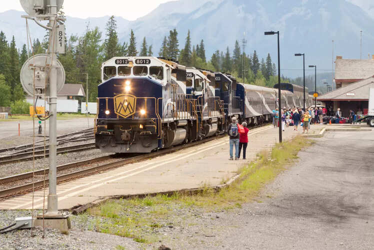 Rocky Mountaineer, Canada