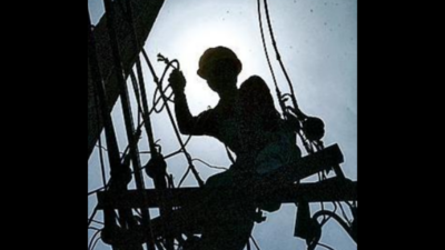 Kerala State Electricity Board Ltd failed to curb power purchase, employee costs