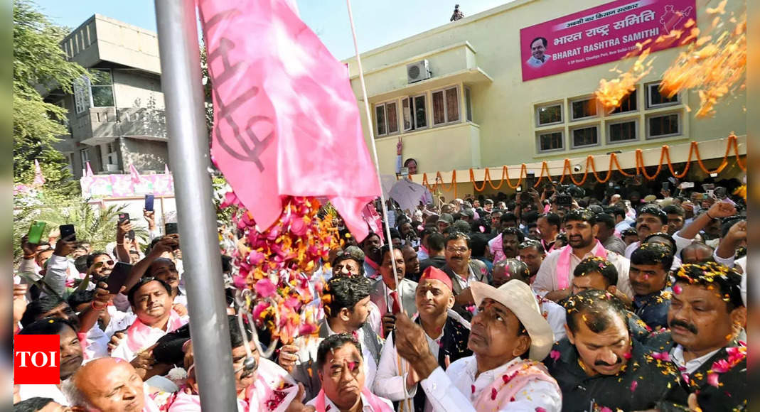 Telangana chief minister K Chandrashekhar Rao inaugurates Bharat Rashtra Samithi party office in Delhi | India News – Times of India