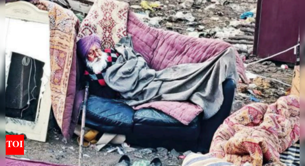 Left homeless in cold, residents of 50 razed homes dig in for pitched ...