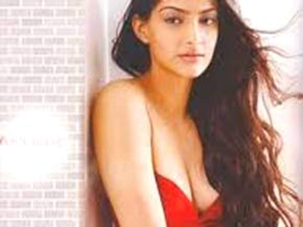 Sex could be a key to looking beautiful: Sonam Kapoor | Celebs - Times of  India Videos