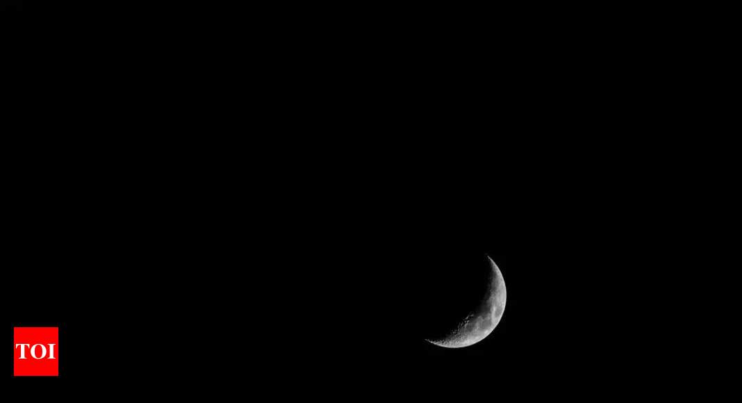 Private lunar lander captures image of ‘crescent Earth’ – Times of India