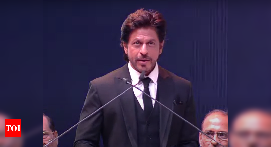 Shah Rukh Khan speaks in Bengali, wins hearts at KIFF inauguration ceremony amid ‘Pathaan’ craze – Times of India