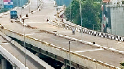 Vadodara: After long delay, iconic flyover to reach end soon