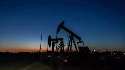 Oil drops, poised to biggest weekly gains since early October