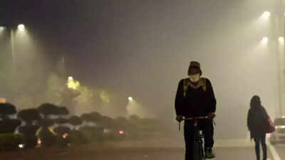 Sudden burst of chill as minimum temperature drops by 4 degrees Celsius in a day