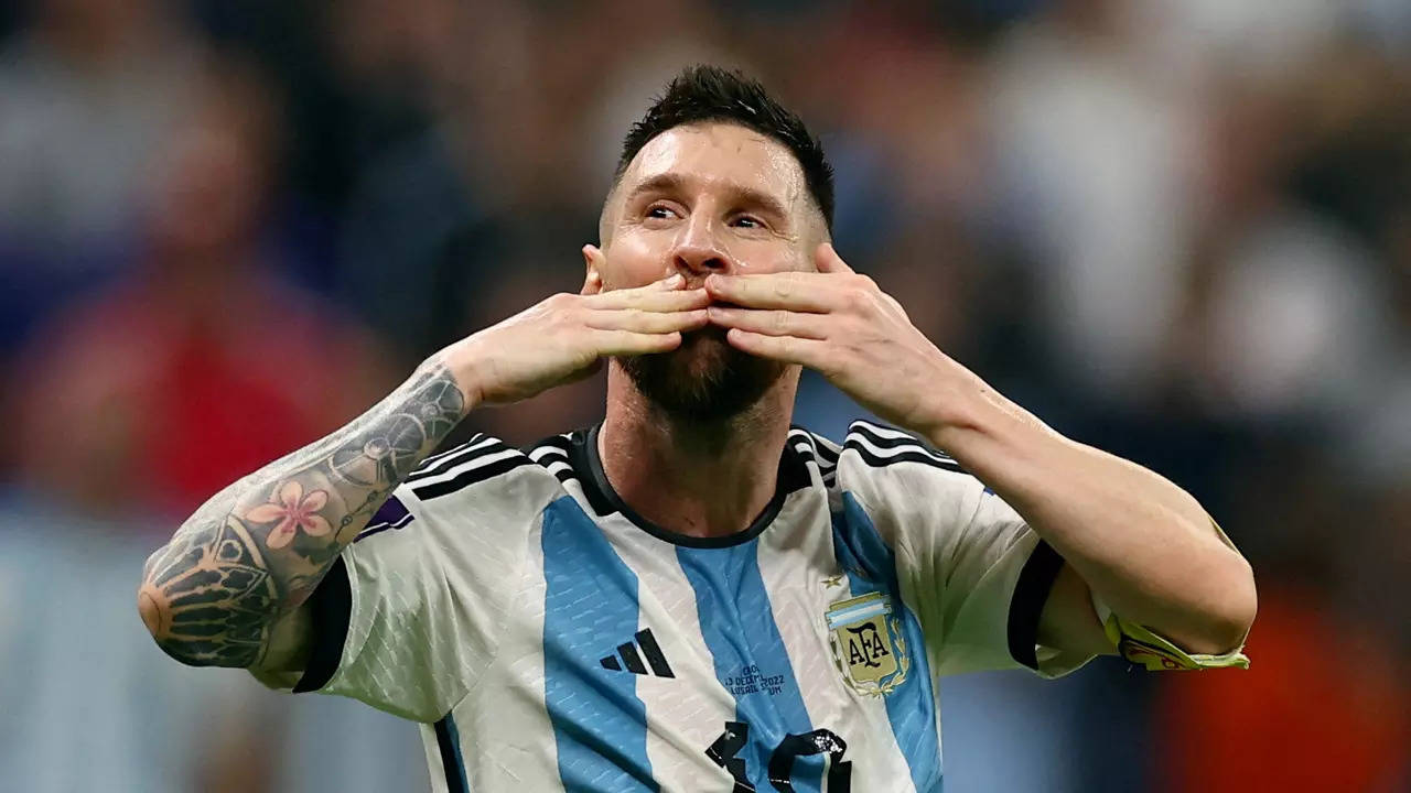 Lionel Messi smashes Cristiano Ronaldo after Argentina win World
