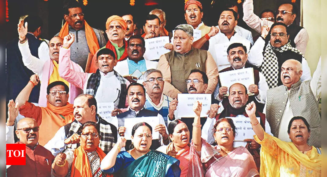 Hooch kills 5 in another Bihar district, Saran toll touches 60