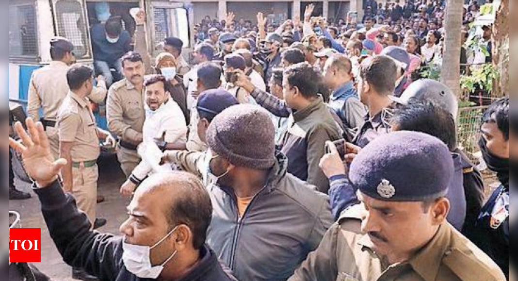 पश्चिम बंगाल: आसनसोल में भगदड़ के मामले में 5 बीजेपी कार्यकर्ताओं समेत 6 गिरफ्तार |  कोलकाता समाचार – टाइम्स ऑफ इंडिया