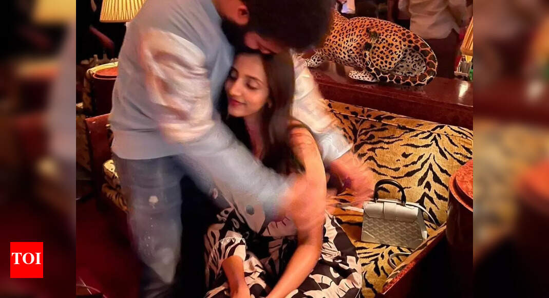 Jr NTR shares a lovey dovey picture with wife Lakshmi Pranathi from