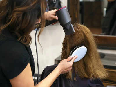 Hair Straightening Brushes For A Convenient Salon-Like Hair Styling - Times  of India (March, 2023)