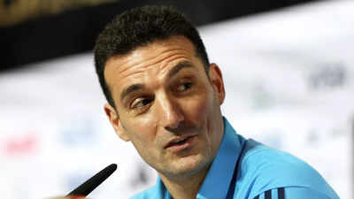 Scaloni tight-lipped on Argentina lineup ahead of World Cup final