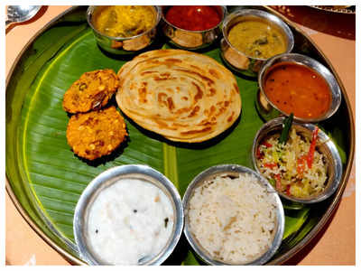 Enjoy the flavours of Thookthukudi cuisine at Dakshin
