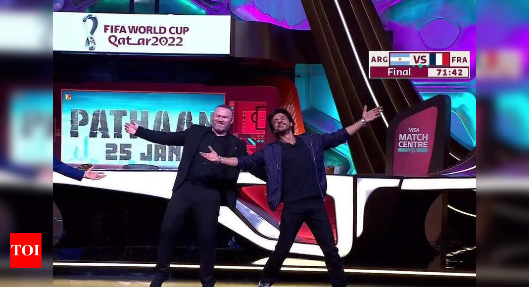 Shah Rukh Khan promotes Pathaan with Wayne Rooney at FIFA World Cup