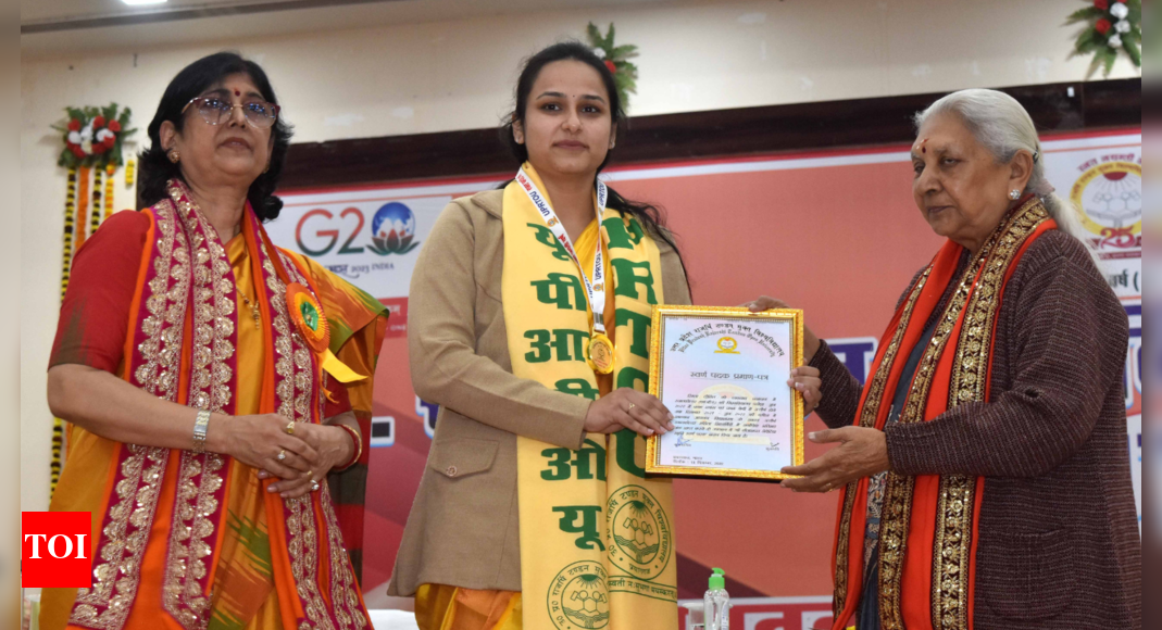 UP governor Anandiben Patel calls for G-20 nations to play role of ...
