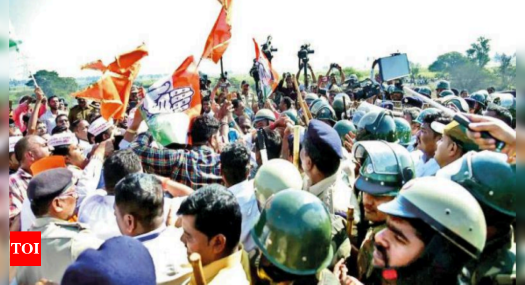एमवीए नेताओं को कर्नाटक में प्रवेश करने से रोका, तनाव बढ़ा |  कोल्हापुर समाचार – टाइम्स ऑफ इंडिया