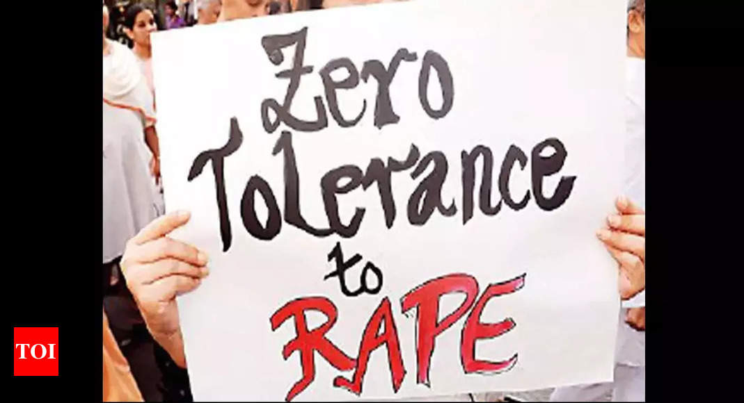 नाबालिग का अपहरण और सामूहिक बलात्कार: 2 गिरफ्तार, किशोर पकड़ा गया |  नोएडा समाचार – टाइम्स ऑफ इंडिया