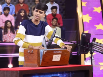 On Big B's Request, 'KBC 14' Contestant Sings Nusrat's 'Mere Rashke ...