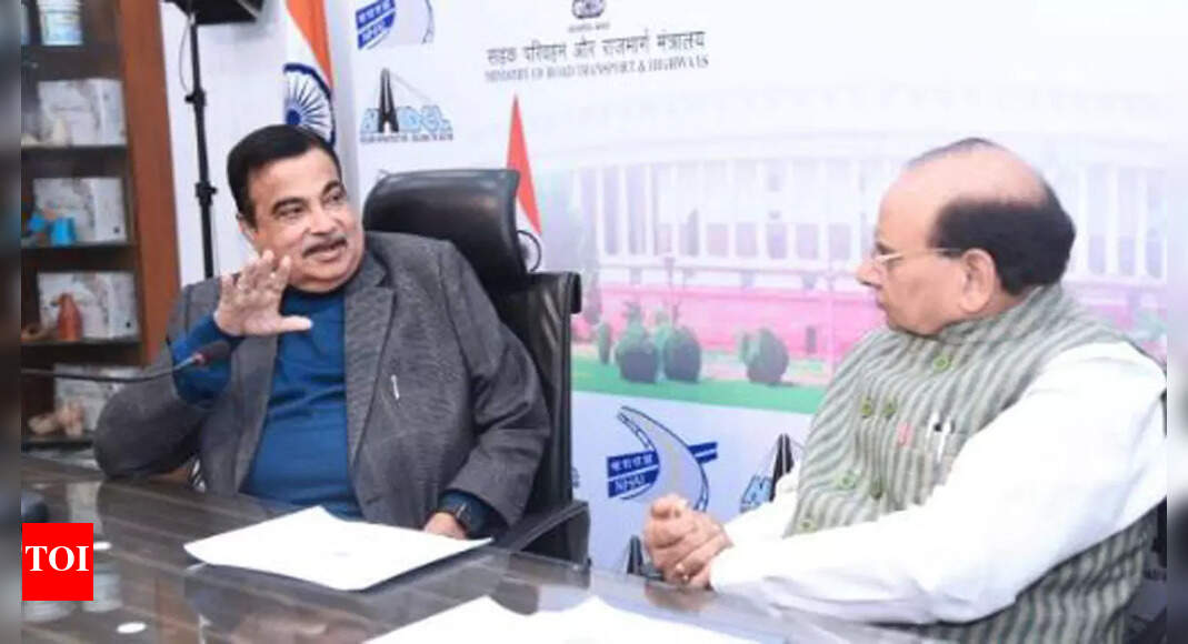 सड़कों के कायाकल्प के लिए दिल्ली को केंद्र से मिलेंगे 700 करोड़ रुपये |  दिल्ली समाचार – टाइम्स ऑफ इंडिया