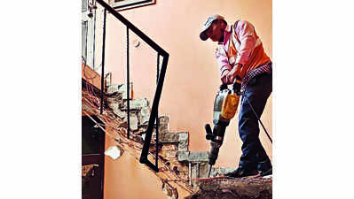 CHB demolishes building violations in 5 Dadumajra flats