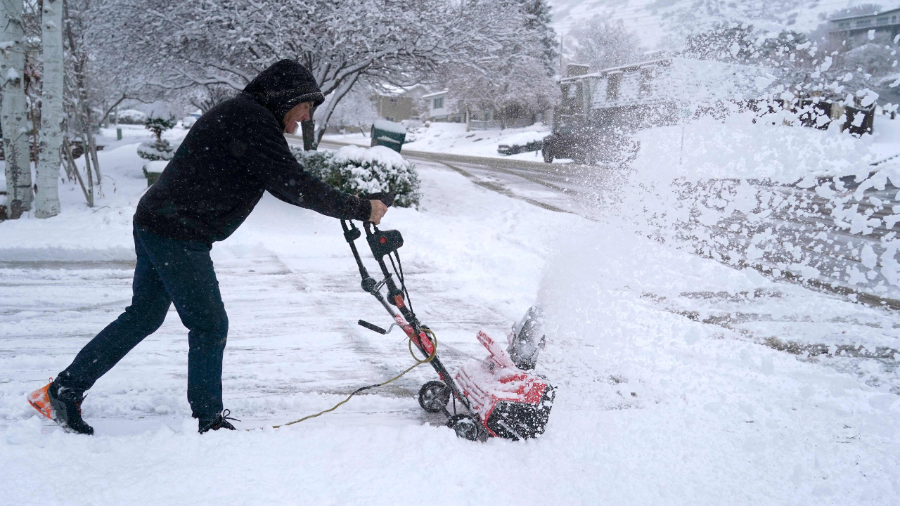 Wicked winter storm threatens US holiday travel chaos - Times of India