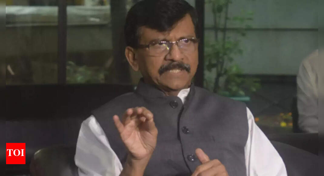 भाजपा ने एनआईटी भूमि घोटाले में महाराष्ट्र के मुख्यमंत्री एकनाथ शिंदे की भूमिका का पर्दाफाश किया है: संजय राउत |  मुंबई समाचार – टाइम्स ऑफ इंडिया