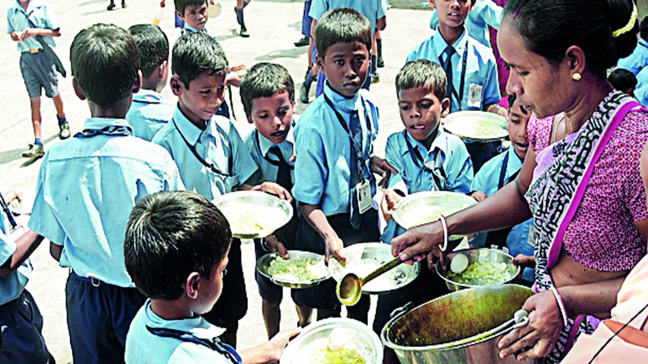 Narendra Modi government | Centre renames Mid Day Meal Scheme as 'PM Poshan  Scheme' - Telegraph India