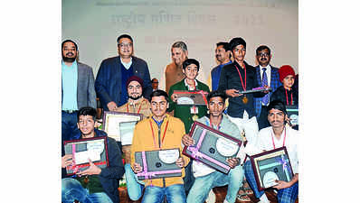 Young scholars awarded prizes on National Mathematics Day