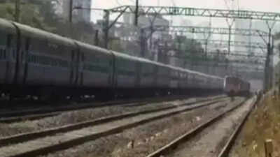 Rail traffic halted on Pamban bridge in Tamil Nadu due to inclement weather
