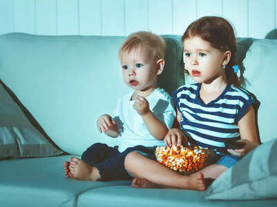 5 reasons to let toddlers watch TV