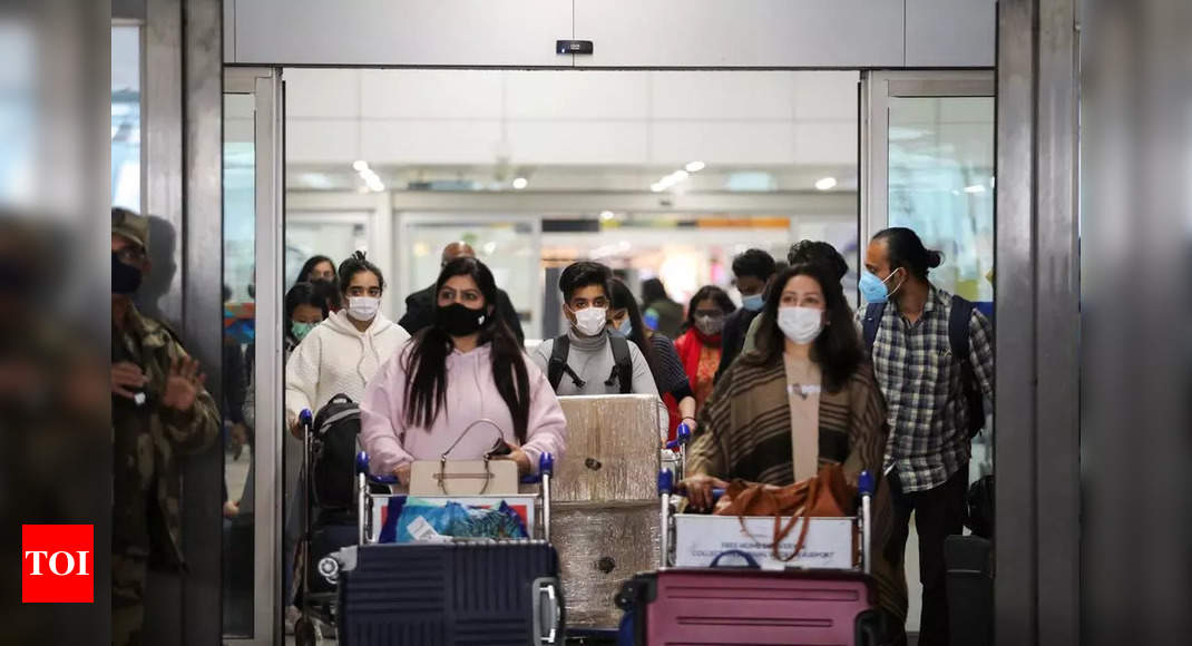 Covid tests for 2% international arrivals to begin from December 24; randomly selected passengers won’t need to pay – Times of India