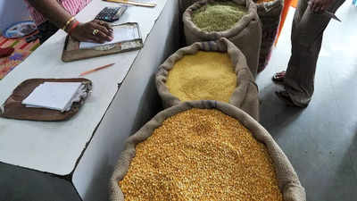 Govt announces free foodgrain under NFSA, states can no more make claims