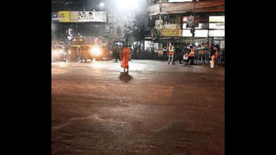65-year-old crushed to death while boarding bus in Kolkata's Ultadanga