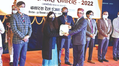 67th Rail Week: Banaras Locomotive Work, felicitates officers, employees for commendable work