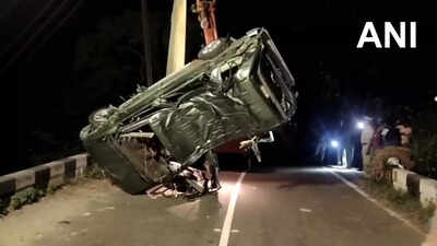 Eight Sabarimala pilgrims die as SUV plunges into gorge in Tamil Nadu