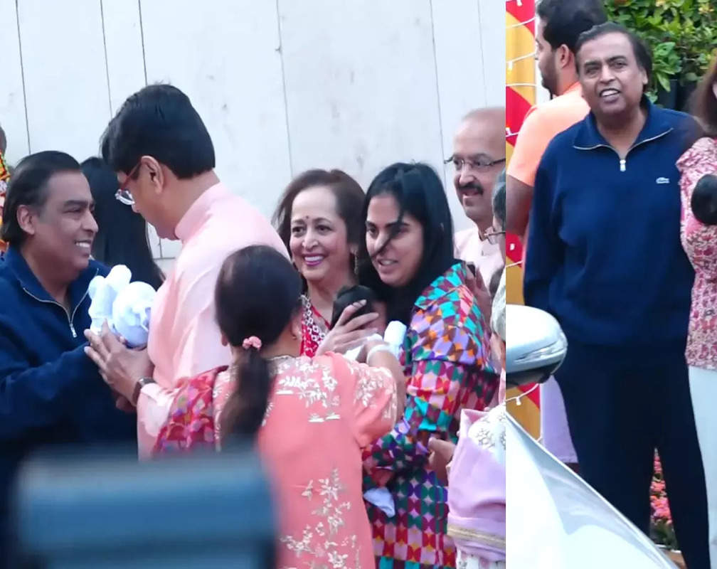 
Mukesh Ambani and Nita Ambani's daughter Isha Ambani gets grand welcome as she returns to Mumbai with husband Anand Piramal and their newborn twins Krishna, Aadiya from LA
