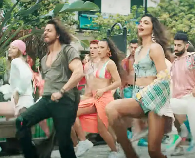 Crossover of Shah Rukh Khan's Jhoome Jo Pathaan and Baadshah song goes viral; netizens are loving it! - Watch