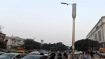 Mumbai: Traffic smart pole screens offensive message; FIR lodged