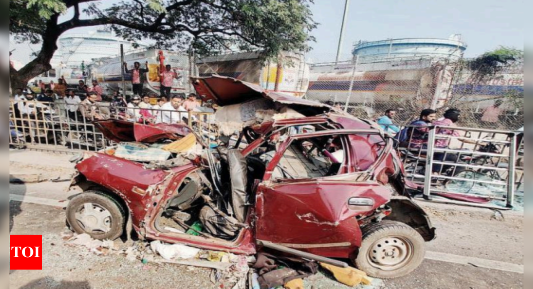 Eight-month-old Among 5 Injured In Rear-end Crash In Maharashtra | Pune ...