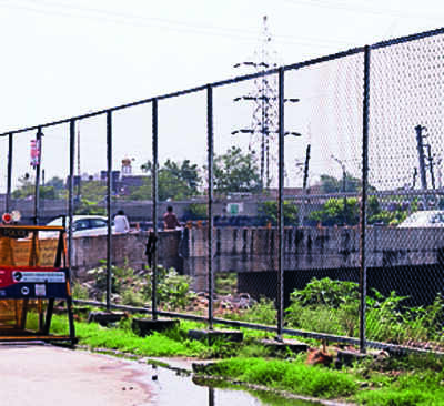 Ludh MC identifies illegal structures along Buddha Nullah banks, issues notices
