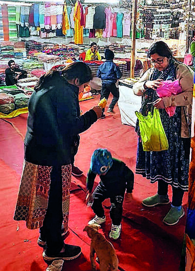 Khadi exhibition sees a sale of Rs 1.5 crore, draws crowd