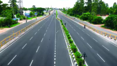 33% of Ahmedabad roads have no footpath