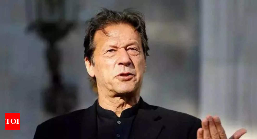 ‘Will not accept a weak govt this time,’ says Imran Khan – Times of India