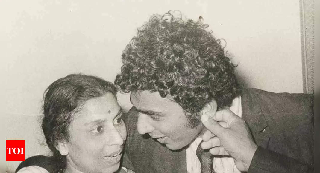 Sunil Gavaskar's mother no more | Off the field News - Times of India