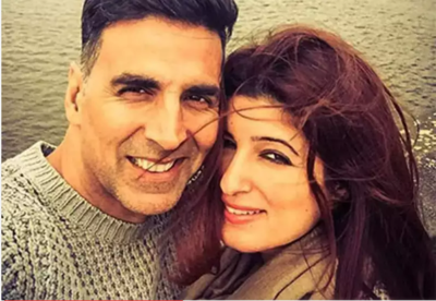 Akshay Kumar takes to the guitar in Goa, wife Twinkle Khanna is 'glad' she did not witness his performance