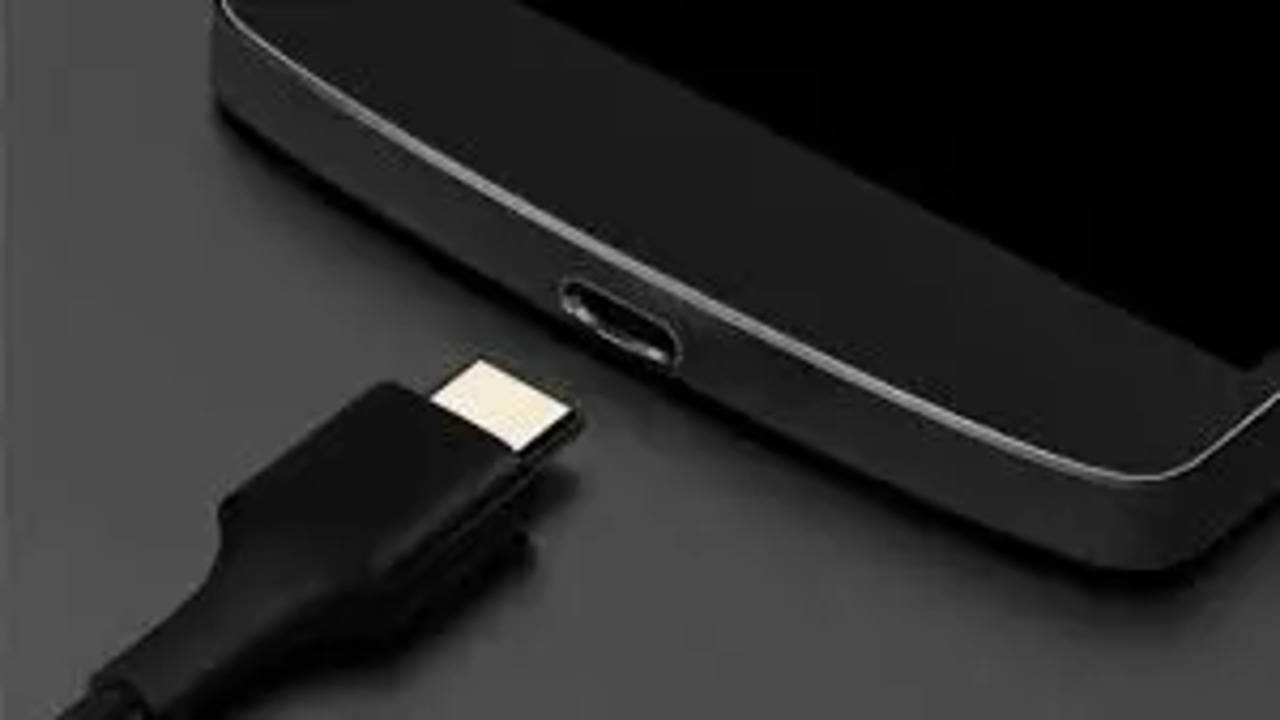 Government makes USB-C port What means for iPhone and Android smartphone users - of India